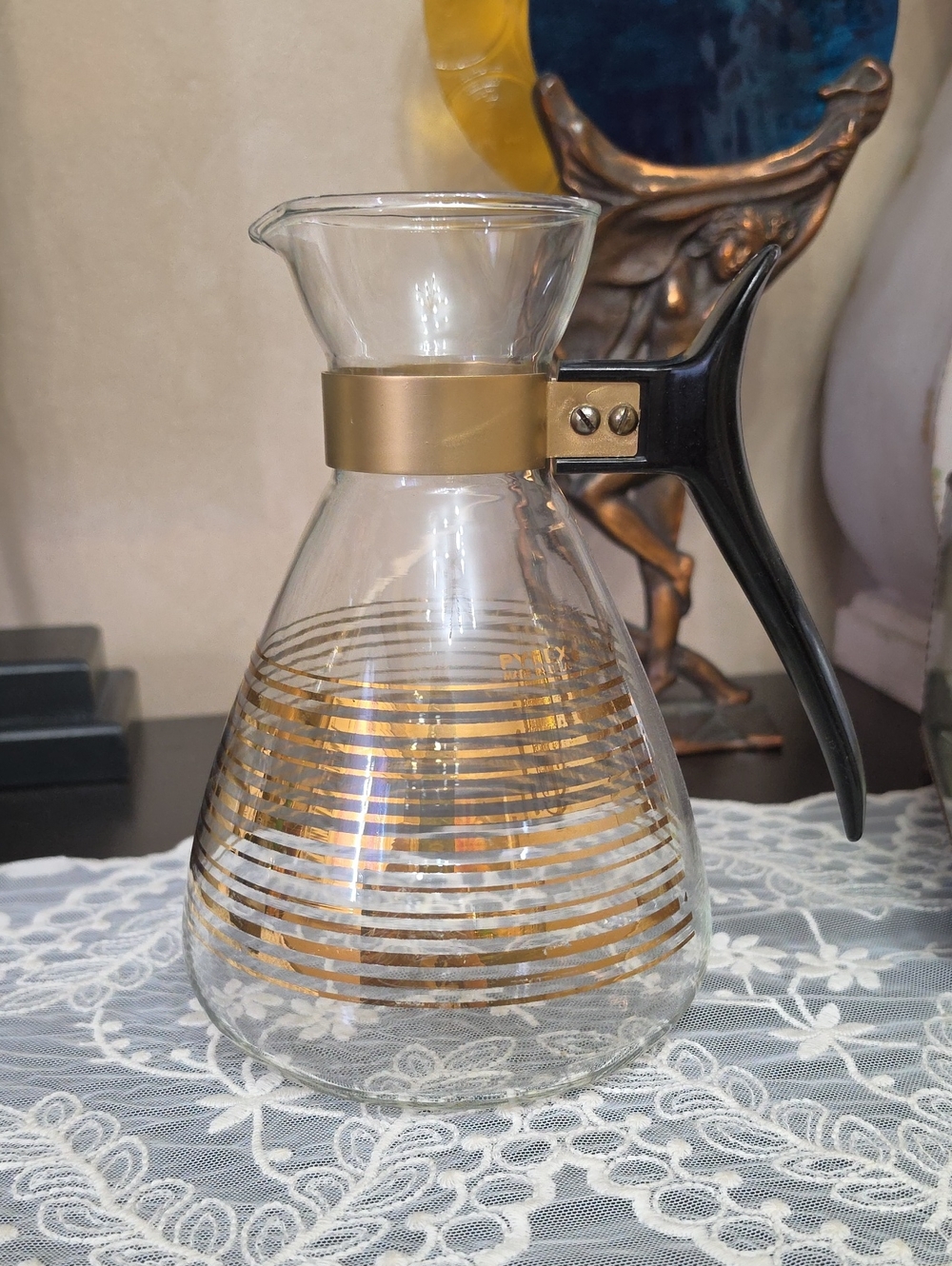 Vtg 1970 PYREX Clear Glass Coffee Carafe with Gold Stripe Accent Black Handle